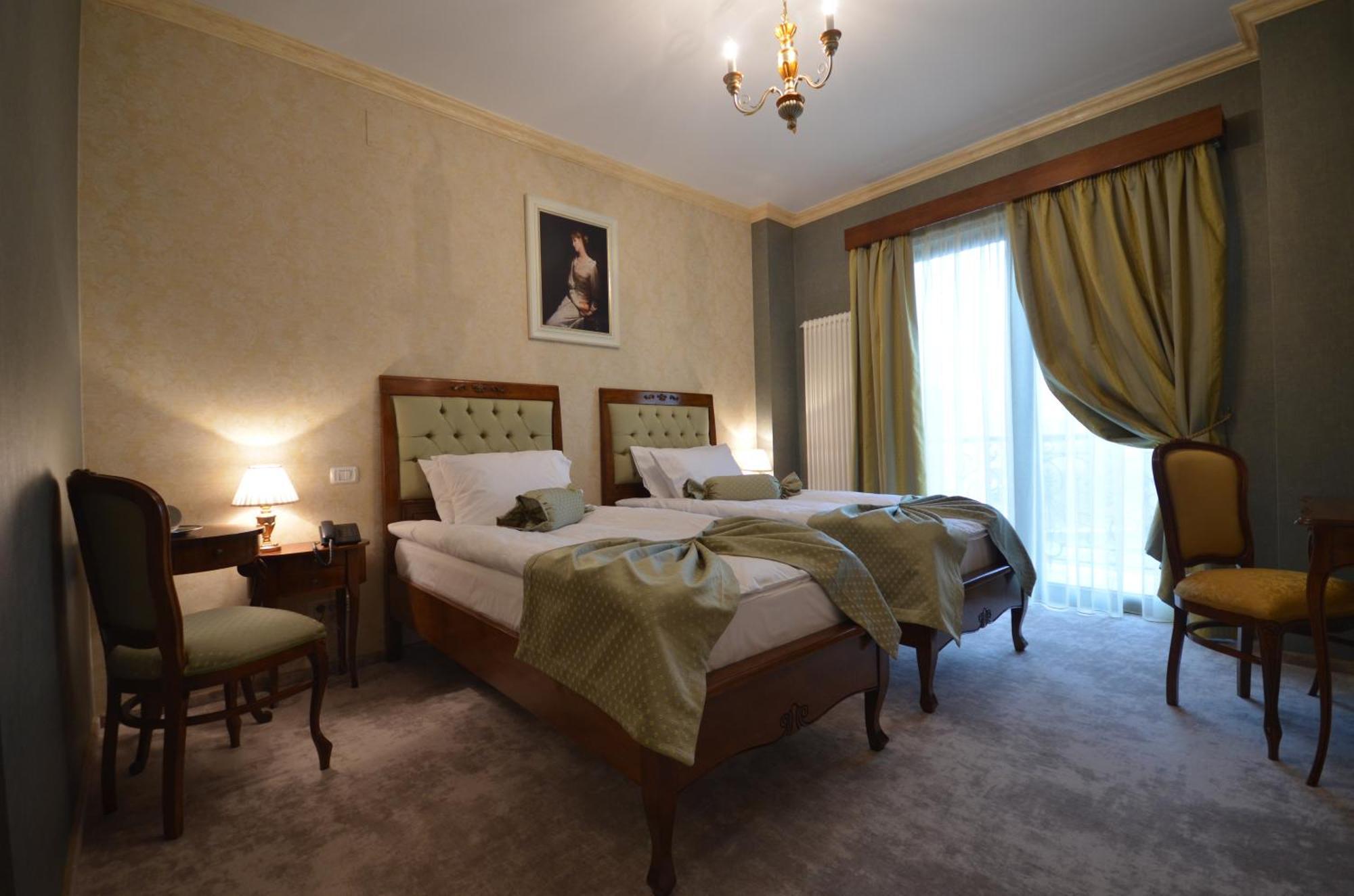 The Arlington Boutique Hotel Craiova Room photo