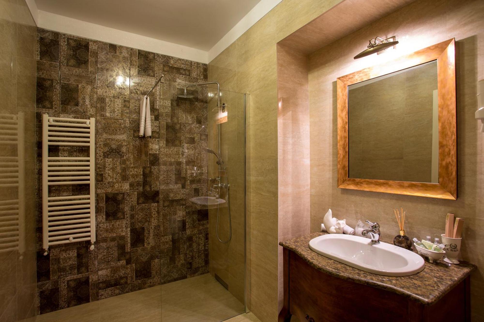 The Arlington Boutique Hotel Craiova Room photo